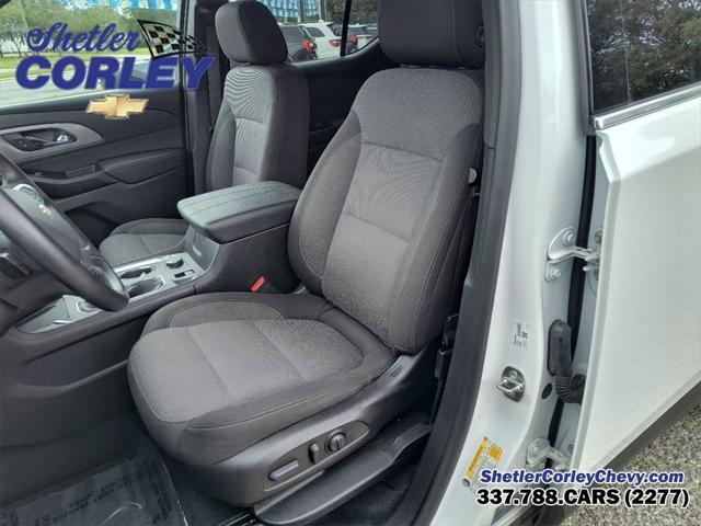 used 2023 Chevrolet Traverse car, priced at $26,494