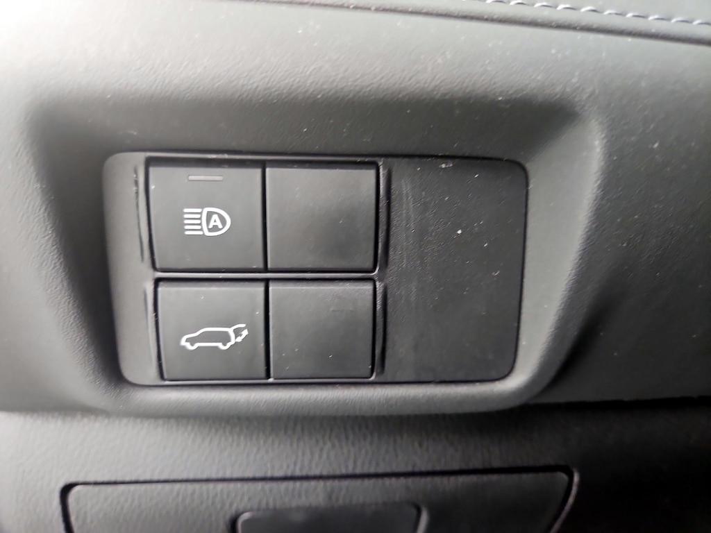 used 2022 Toyota Highlander car, priced at $36,998