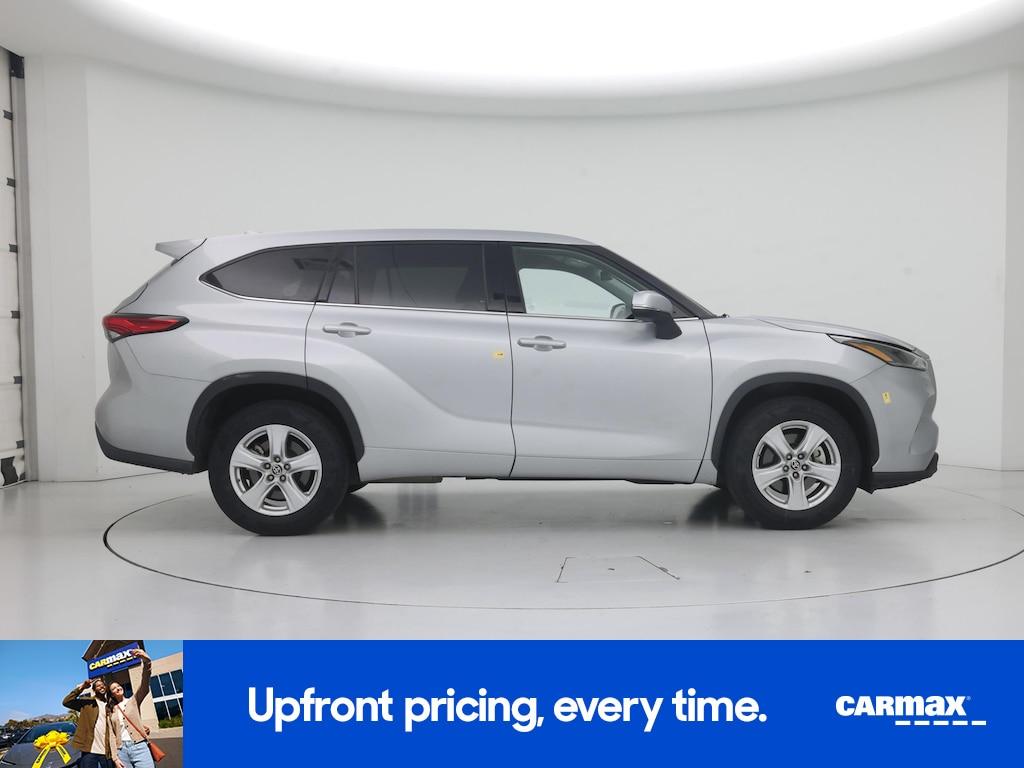 used 2021 Toyota Highlander car, priced at $26,998