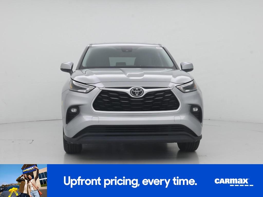 used 2021 Toyota Highlander car, priced at $26,998