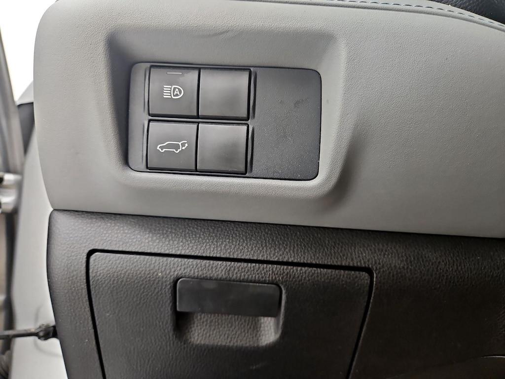 used 2021 Toyota Highlander car, priced at $26,998