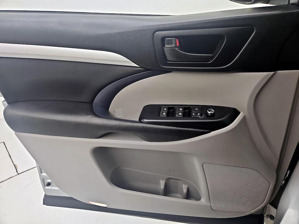 used 2018 Toyota Highlander car, priced at $22,998