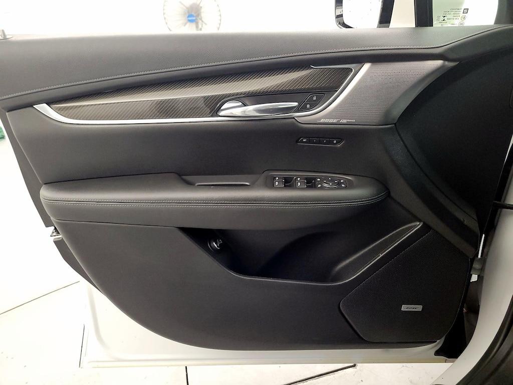 used 2021 Cadillac XT6 car, priced at $33,998
