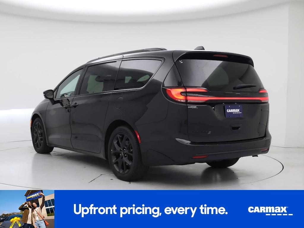 used 2024 Chrysler Pacifica car, priced at $34,998