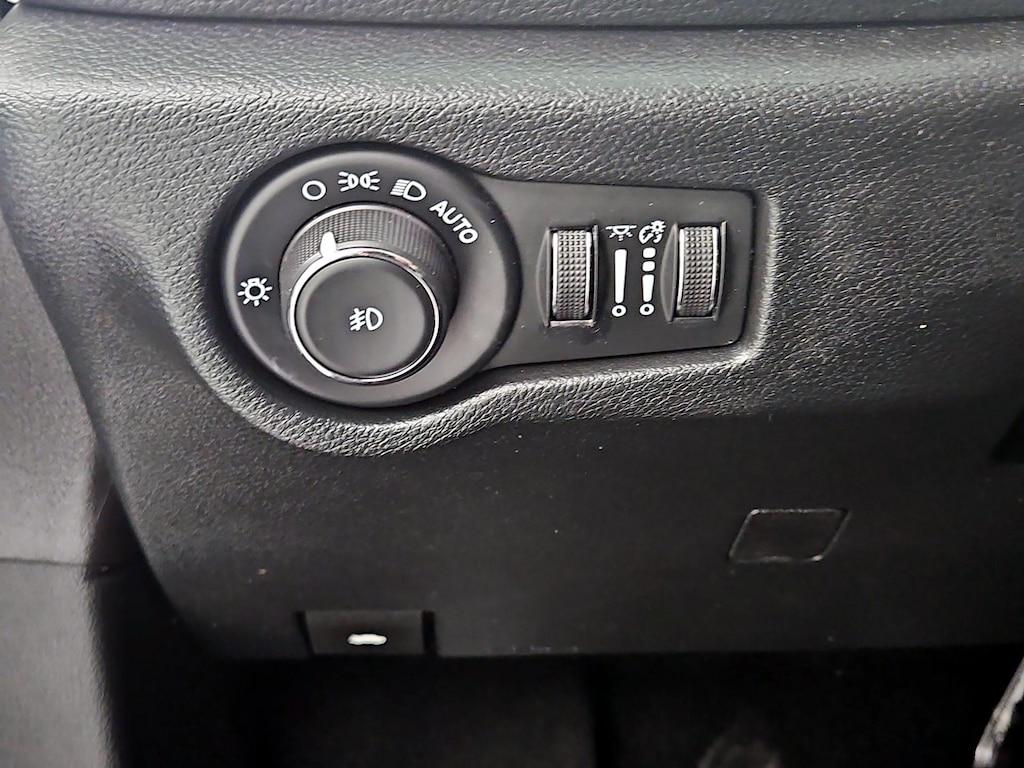 used 2024 Chrysler Pacifica car, priced at $34,998