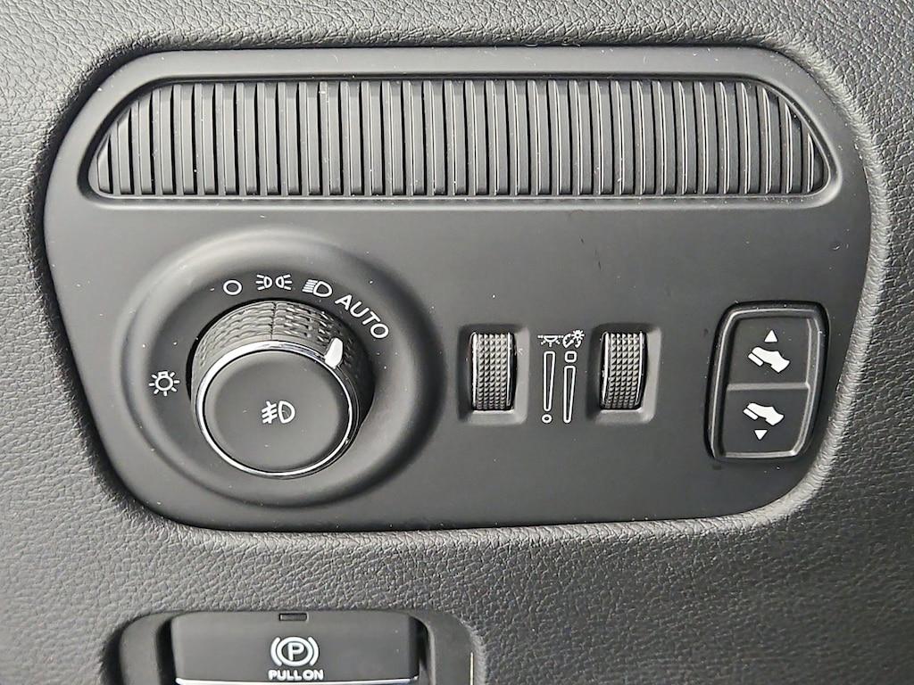 used 2022 Jeep Wagoneer car, priced at $47,998