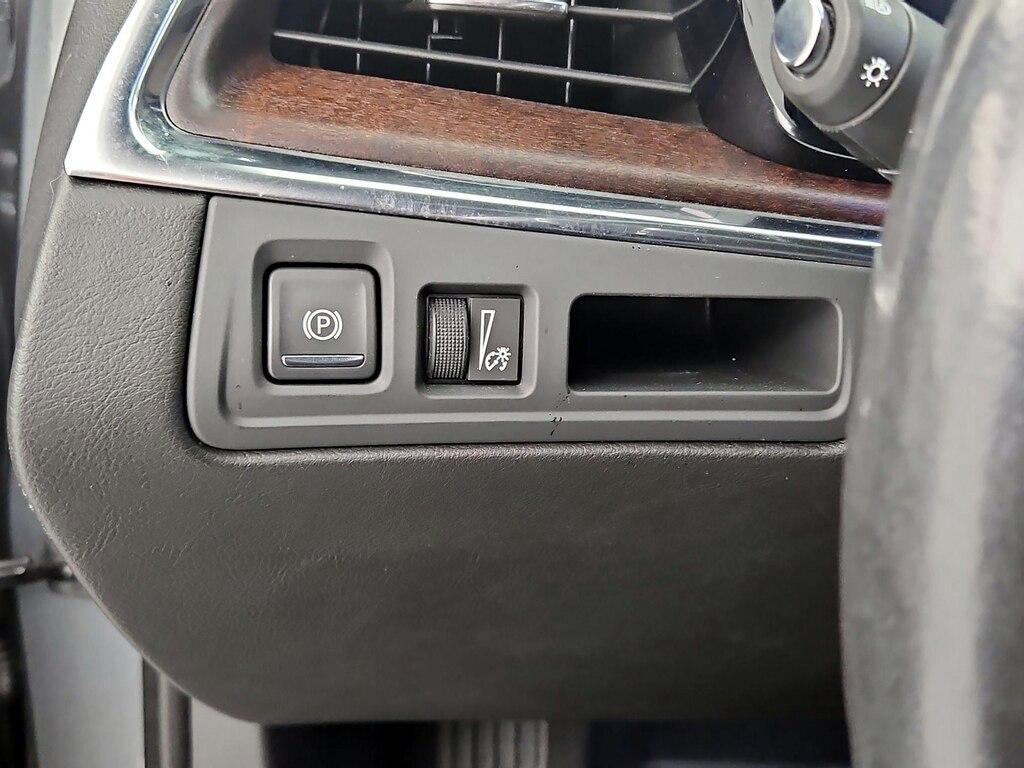 used 2021 Cadillac XT5 car, priced at $26,998