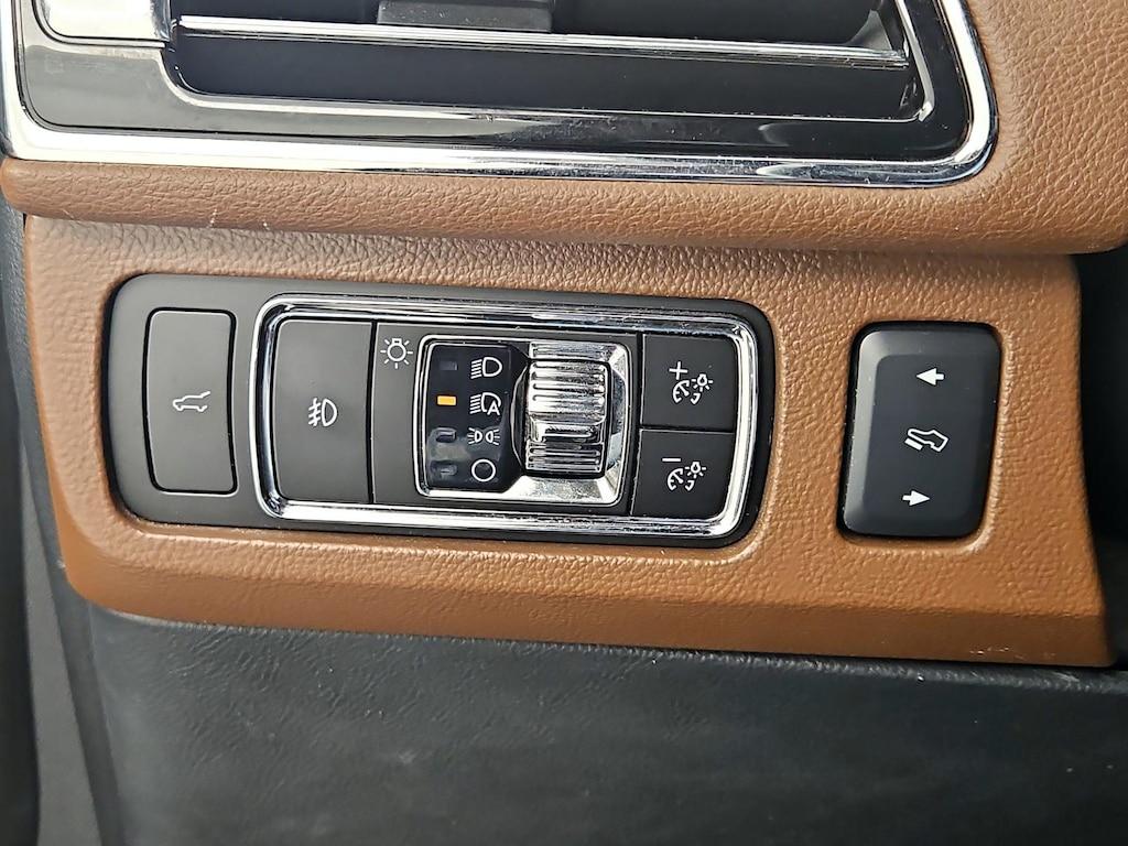 used 2023 Lincoln Navigator L car, priced at $58,998