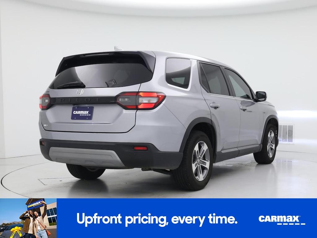 used 2025 Honda Pilot car, priced at $38,998