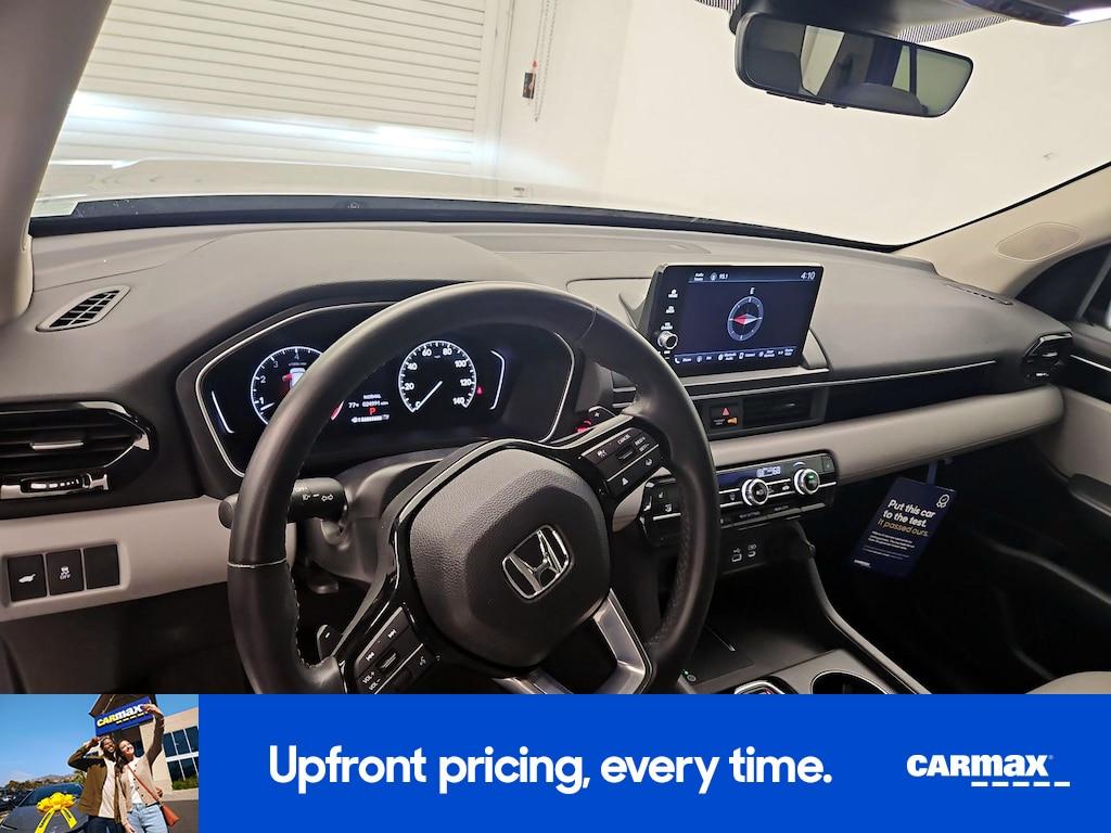 used 2025 Honda Pilot car, priced at $38,998