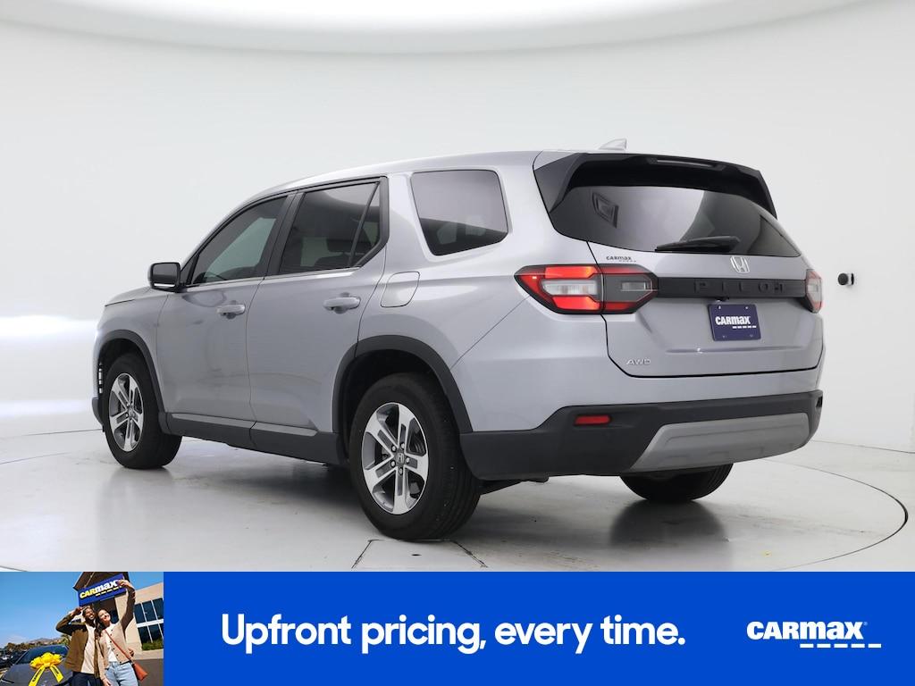 used 2025 Honda Pilot car, priced at $38,998
