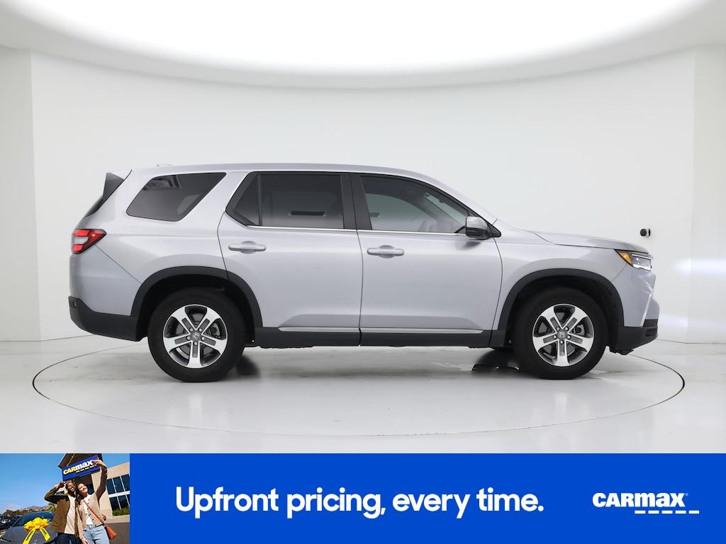 used 2025 Honda Pilot car, priced at $38,998