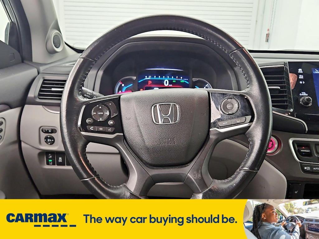 used 2022 Honda Pilot car, priced at $33,998