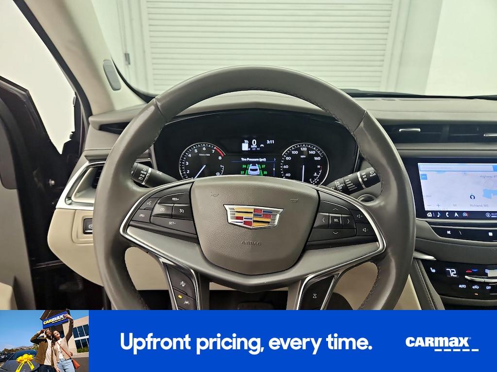 used 2021 Cadillac XT5 car, priced at $27,998