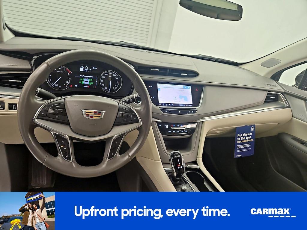 used 2021 Cadillac XT5 car, priced at $27,998
