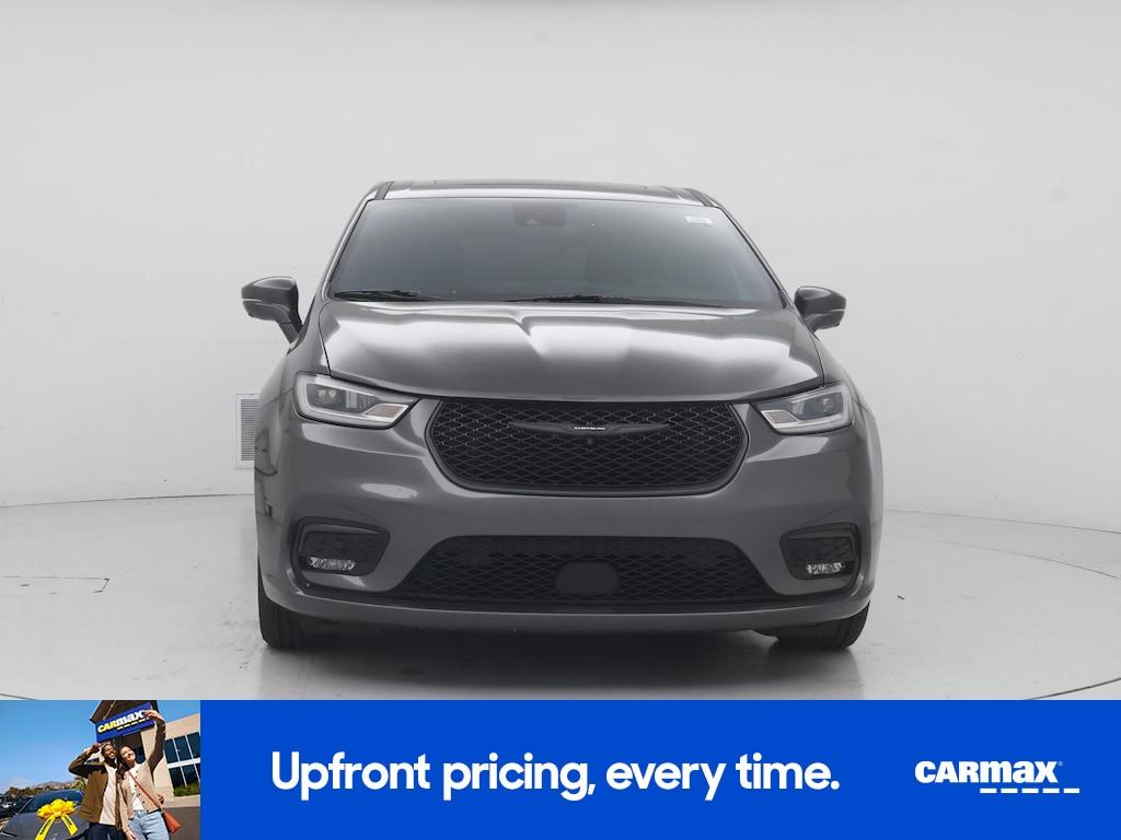 used 2022 Chrysler Pacifica Hybrid car, priced at $29,998