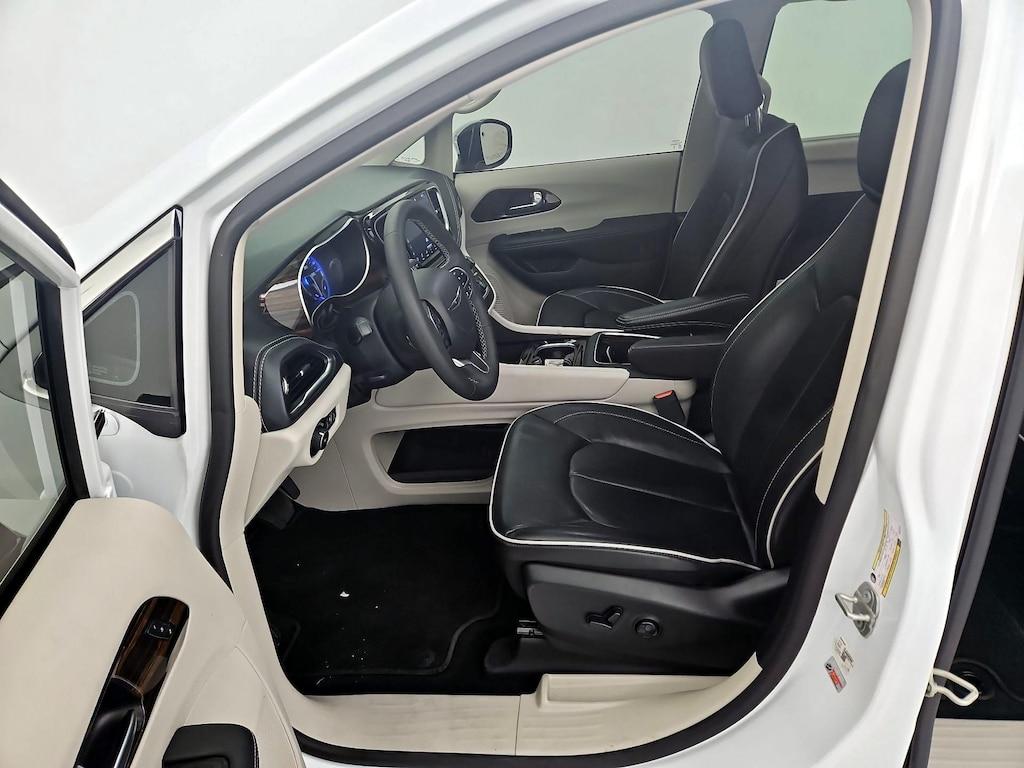 used 2023 Chrysler Pacifica car, priced at $37,998