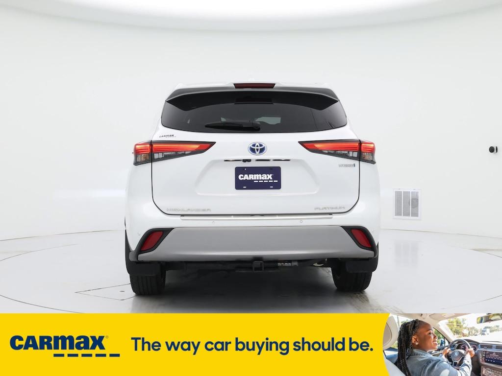used 2022 Toyota Highlander Hybrid car, priced at $49,998
