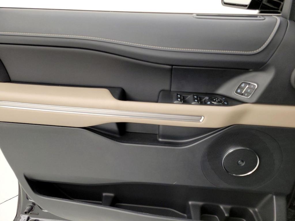 used 2024 Ford Expedition car, priced at $62,998