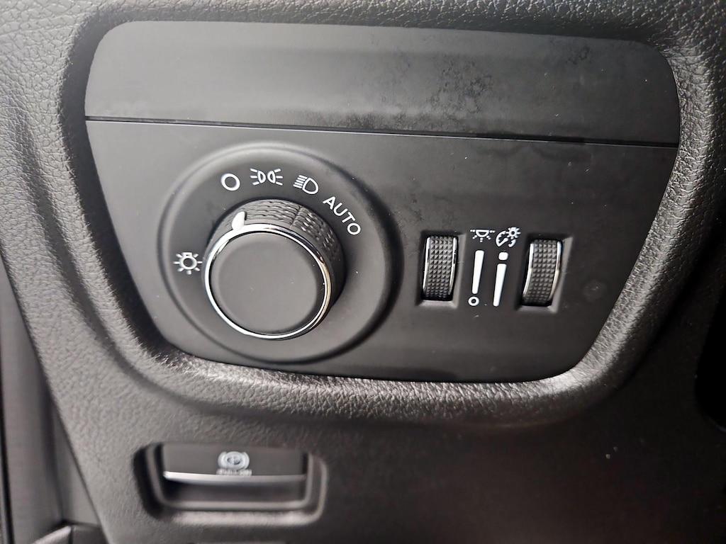 used 2024 Jeep Grand Cherokee car, priced at $32,998