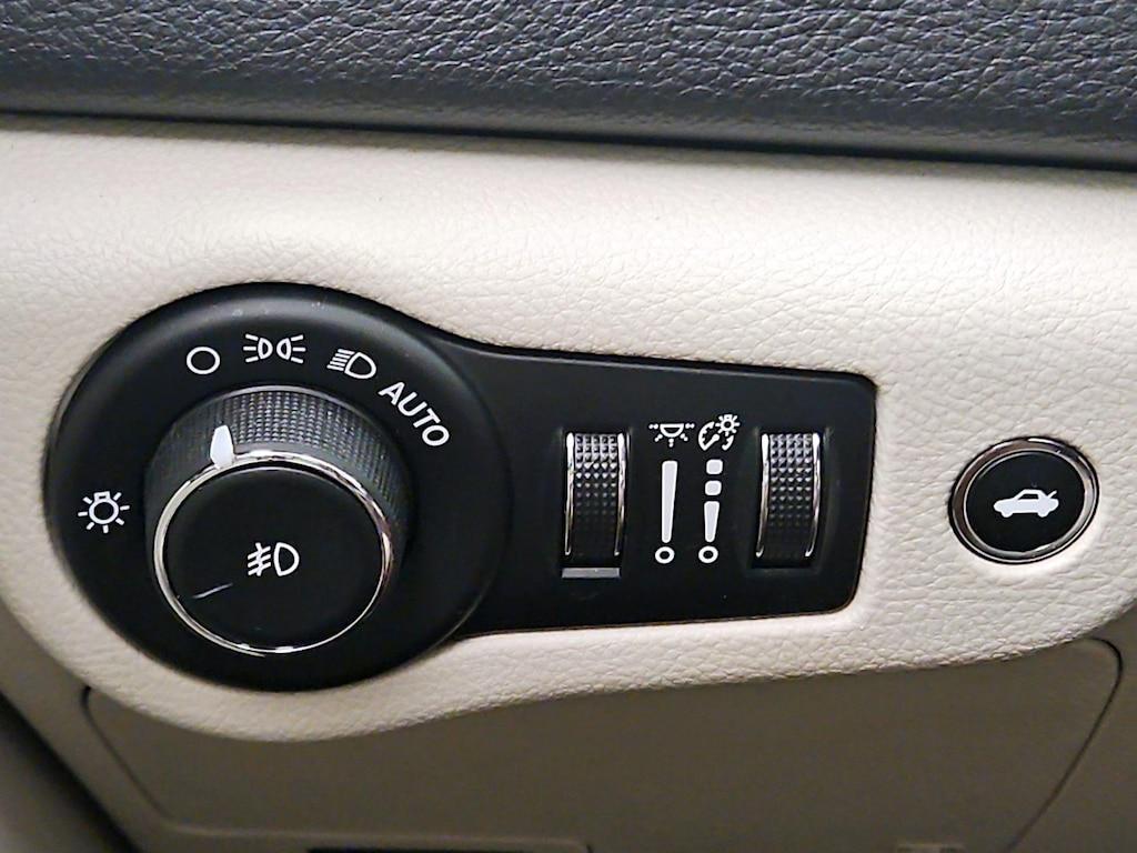 used 2015 Chrysler 200 car, priced at $14,998