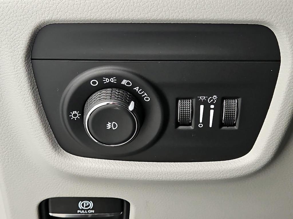 used 2021 Jeep Grand Cherokee L car, priced at $35,998