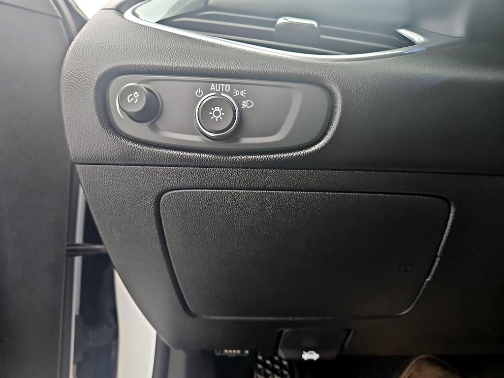 used 2020 Chevrolet Malibu car, priced at $18,998
