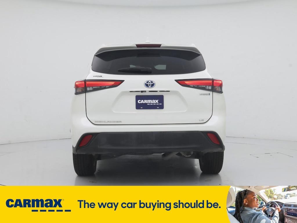 used 2021 Toyota Highlander Hybrid car, priced at $32,998