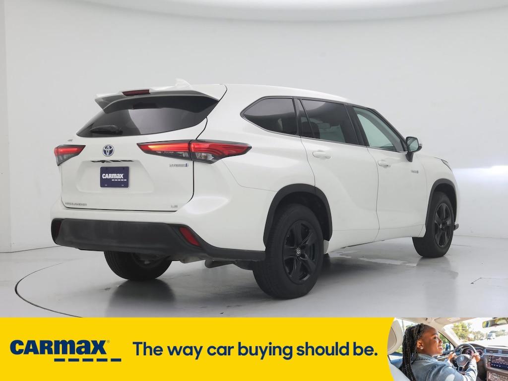 used 2021 Toyota Highlander Hybrid car, priced at $32,998