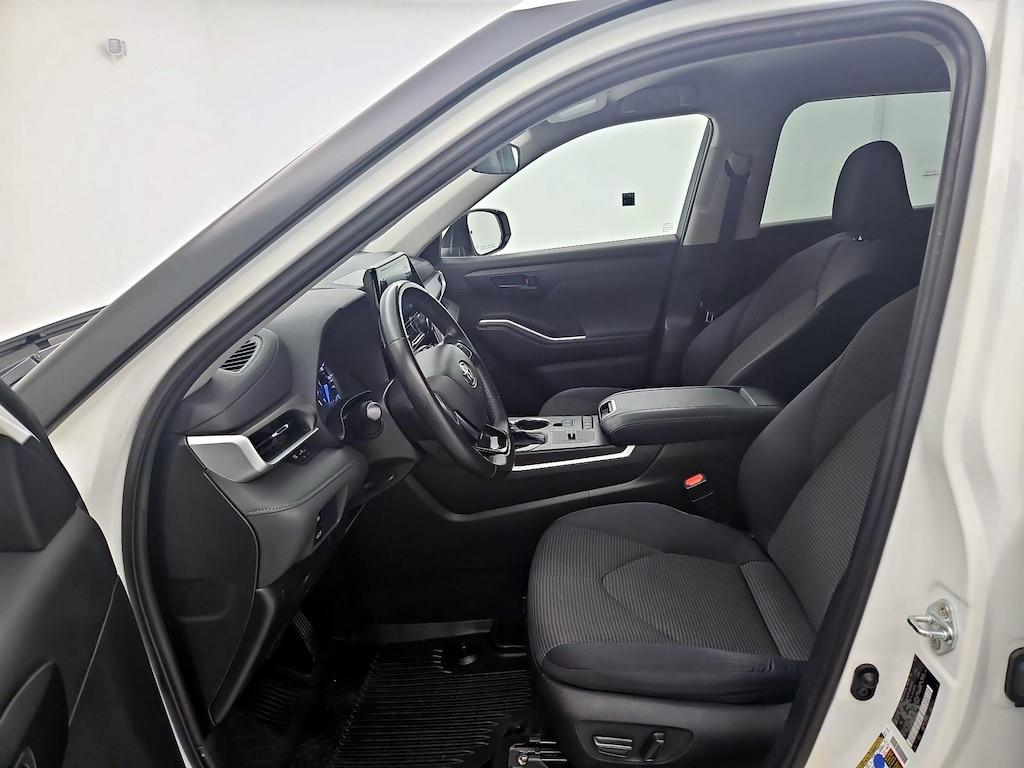 used 2021 Toyota Highlander Hybrid car, priced at $32,998