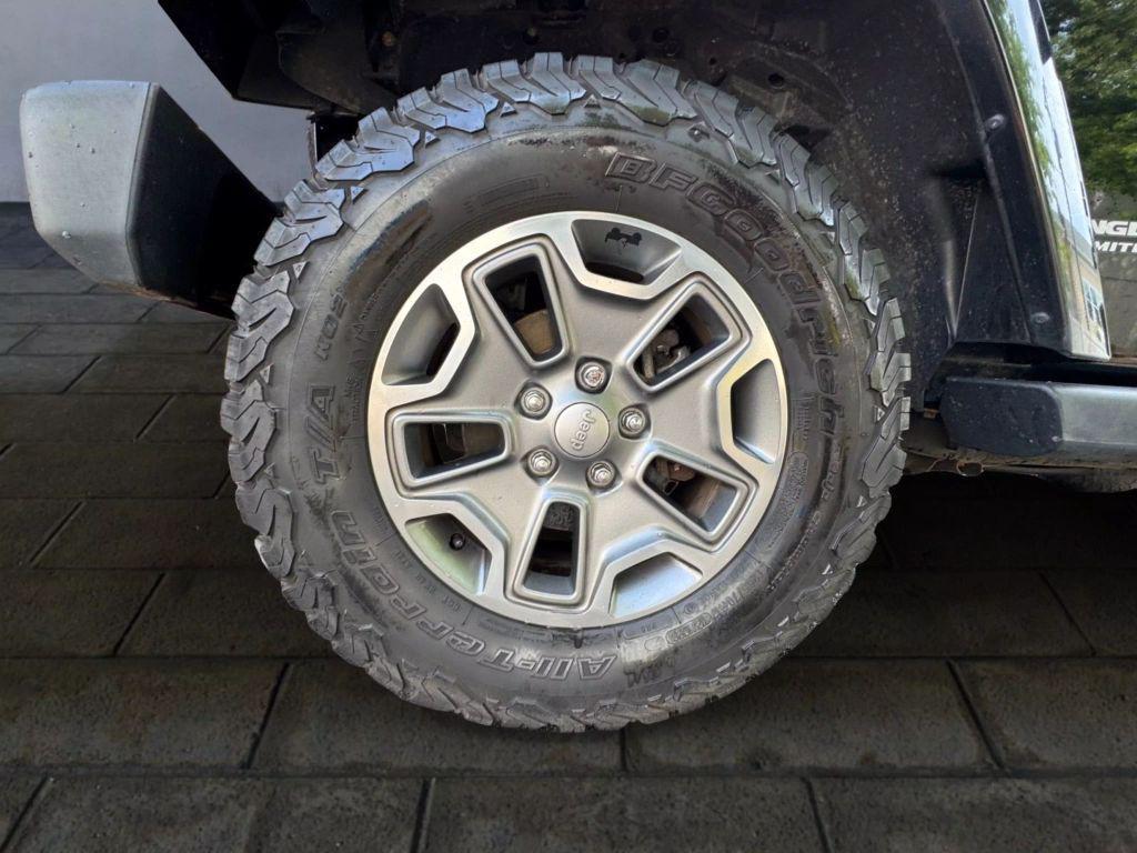 used 2014 Jeep Wrangler Unlimited car, priced at $17,990