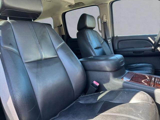 used 2008 Chevrolet Suburban car, priced at $6,999
