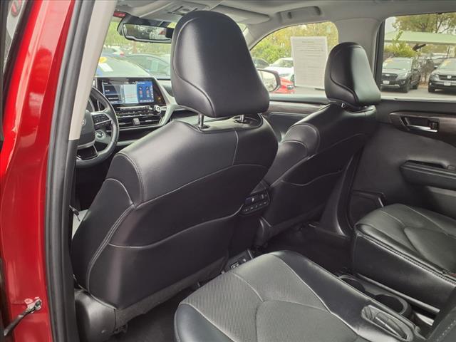 used 2022 Toyota Highlander car, priced at $40,472