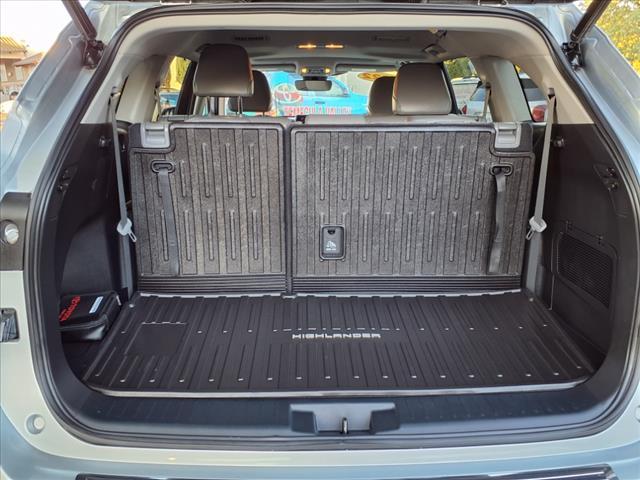 used 2022 Toyota Highlander car, priced at $39,481