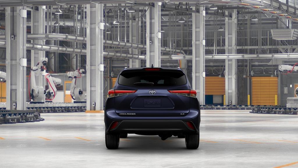 new 2025 Toyota Highlander car, priced at $47,008