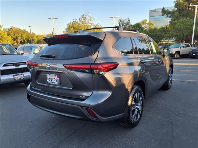 used 2022 Toyota Highlander car, priced at $35,499