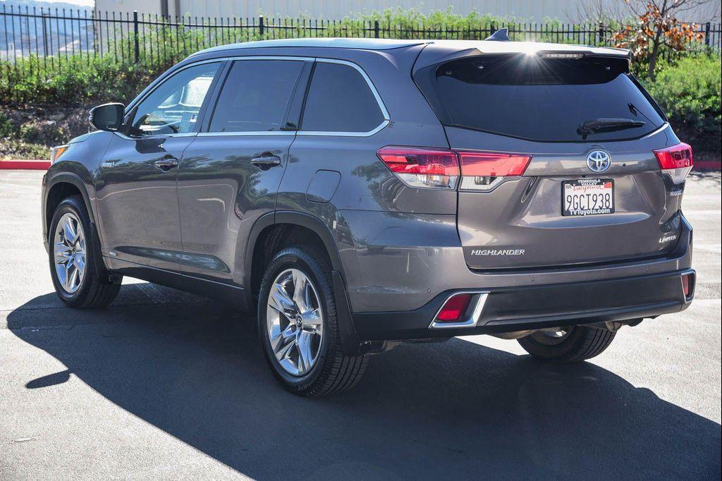 used 2017 Toyota Highlander Hybrid car, priced at $22,991