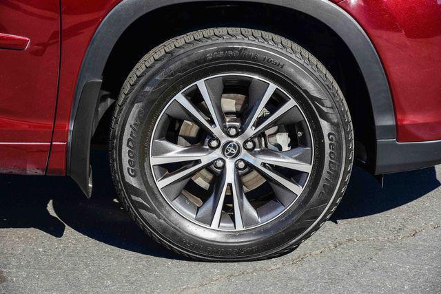 used 2017 Toyota Highlander car, priced at $33,924