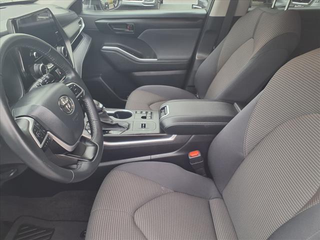 used 2023 Toyota Highlander Hybrid car, priced at $40,995
