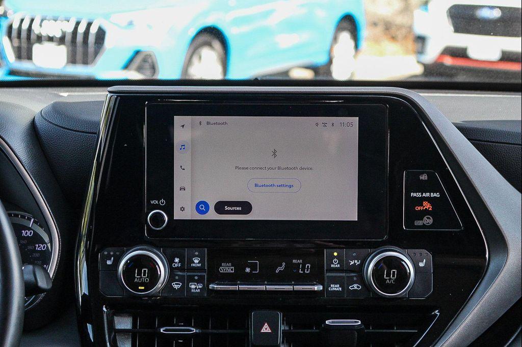 used 2023 Toyota Highlander car, priced at $32,295