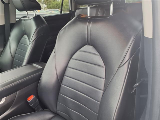 used 2022 Toyota Highlander car, priced at $34,948