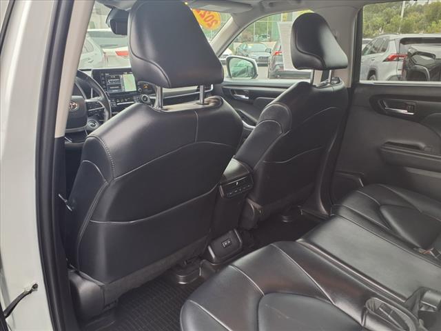 used 2022 Toyota Highlander car, priced at $34,948