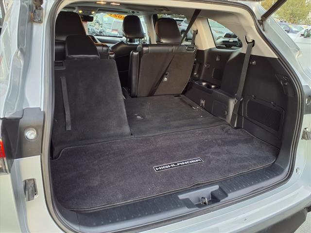 used 2021 Toyota Highlander car, priced at $29,859