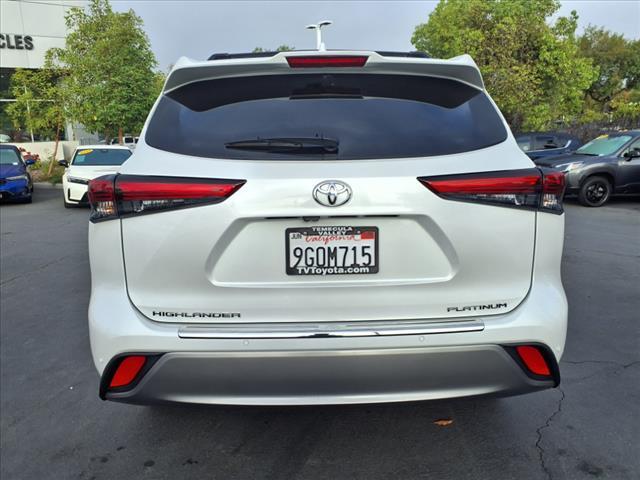 used 2023 Toyota Highlander car, priced at $42,995