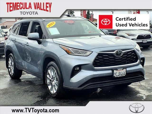 used 2022 Toyota Highlander car, priced at $38,548