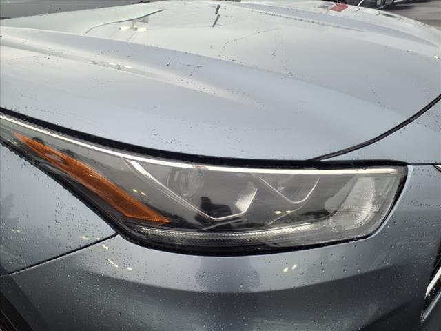 used 2022 Toyota Highlander car, priced at $38,548