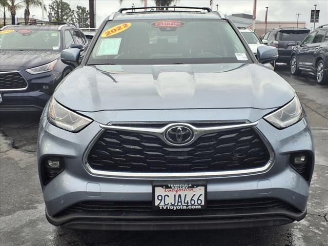 used 2022 Toyota Highlander car, priced at $38,548