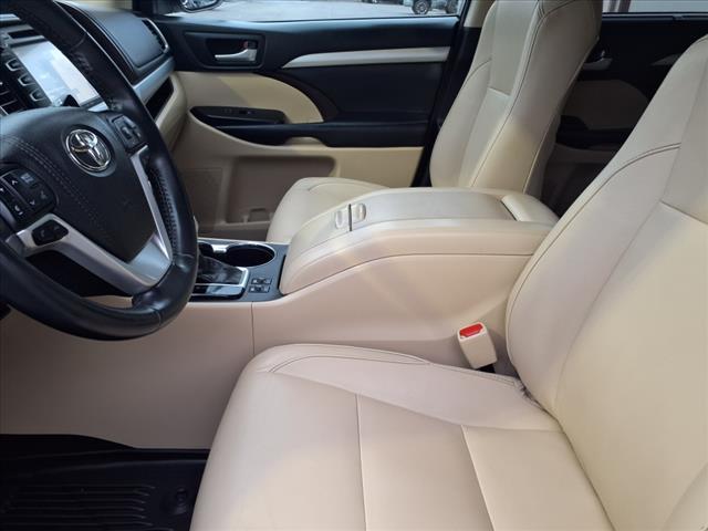 used 2018 Toyota Highlander car, priced at $28,995