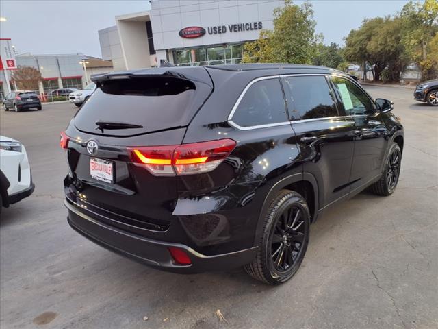 used 2019 Toyota Highlander car, priced at $25,988