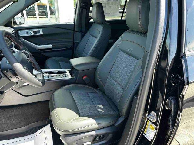 new 2024 Ford Explorer car, priced at $51,985